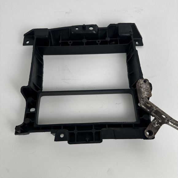 97-03 Ford F150 / Expedition Center Dash Radio Heater Control Bracket - Picture 6 of 6